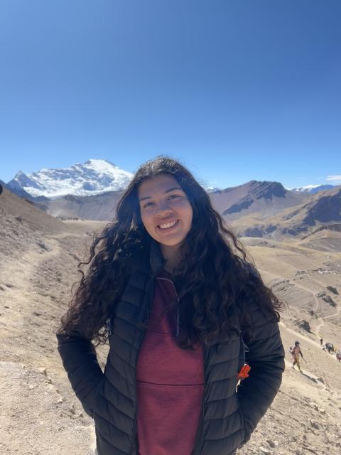 Juliana in front of the mountains